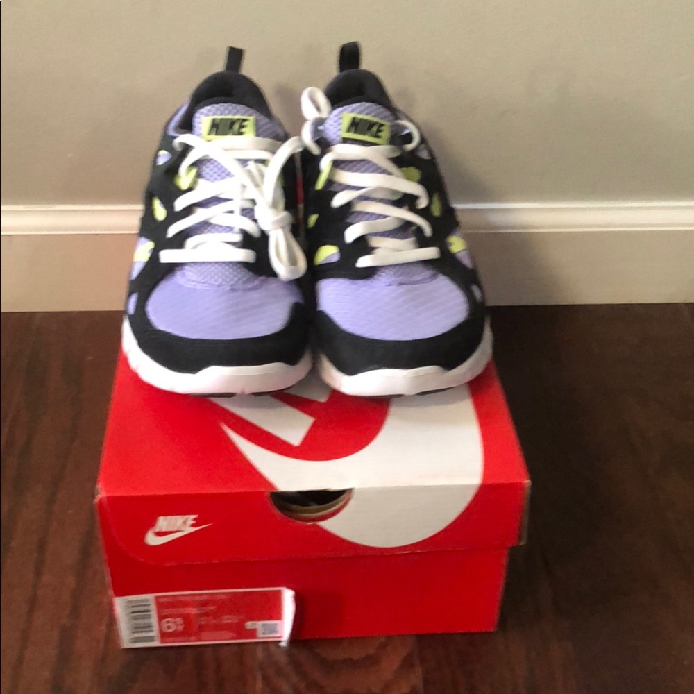 Nike Kids Shoes size 6.5- Black and Purple NWT